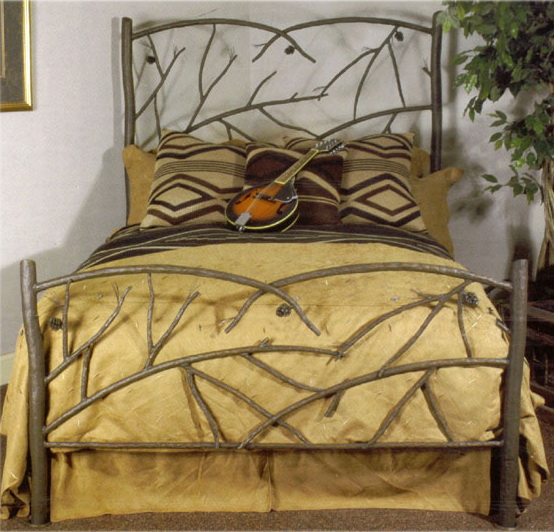 Удобная кованая кровать от компании "Мастерская художественной ковки"
